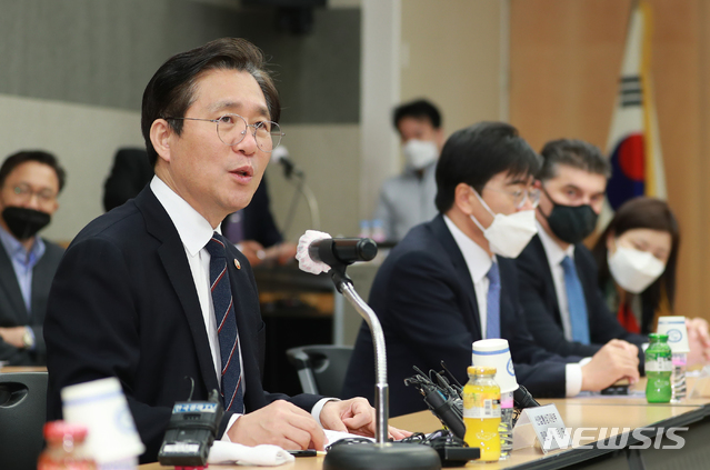 [서울=뉴시스]성윤모 산업통상자원부 장관. (사진=산업통상자원부 제공) 2020.04.21. photo@newsis.com
