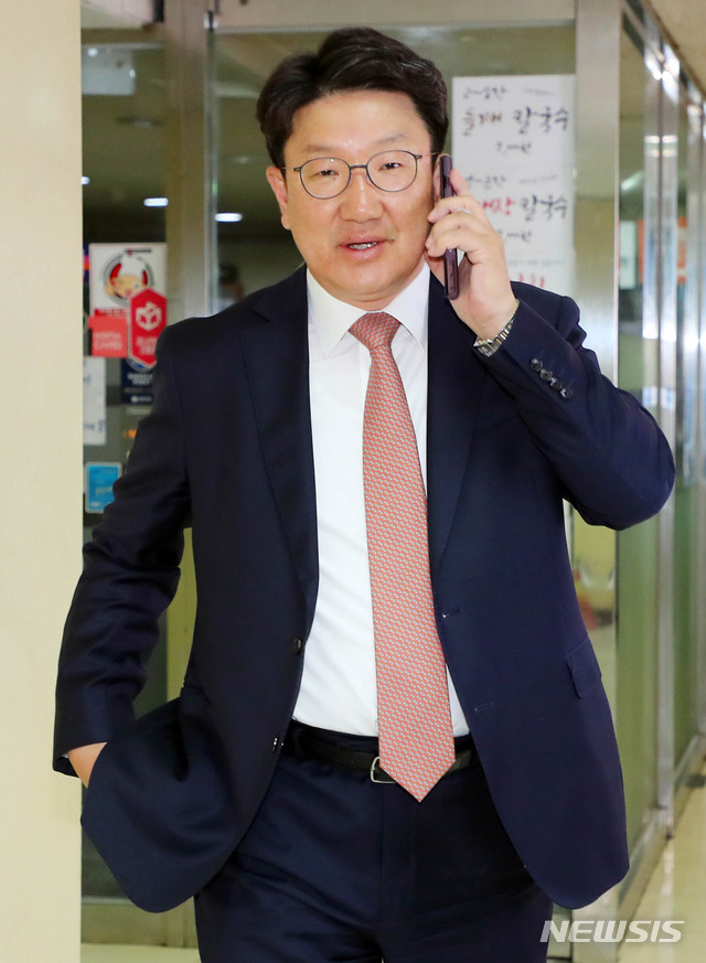 [서울=뉴시스] 장세영 기자 = 권성동 무소속 의원. 2020.04.22. photothink@newsis.com