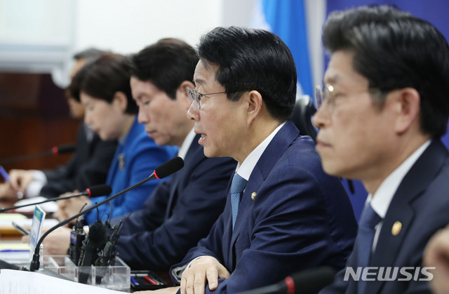 [서울=뉴시스] 조정식 더불어민주당 정책위의장. 2020.04.23. photo@newsis.com