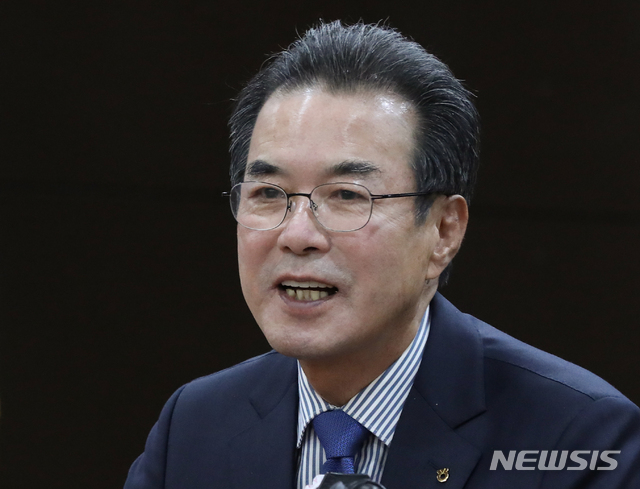 [서울=뉴시스] 조수정 기자 = 이성희 농협중앙회장. 2020.04.23. chocrystal@newsis.com