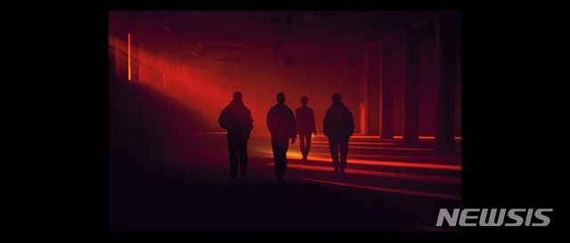 [서울=뉴시스]영화 '사냥의 시간' 스틸(사진=넷플릭스 제공)2020.04.24 photo@newsis.com