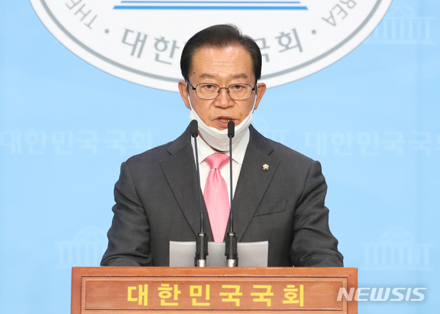 [서울=뉴시스] 고승민 기자 = 이종배 미래통합당 의원. 2020.04.28. kkssmm99@newsis.com