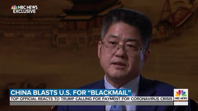 [서울=뉴시스] 러위청(樂玉成) 중국 외교부 부부장이 29일(현지시간) 미국 NBC뉴스와 인터뷰를 진행하는 모습. 2020.4.30. 