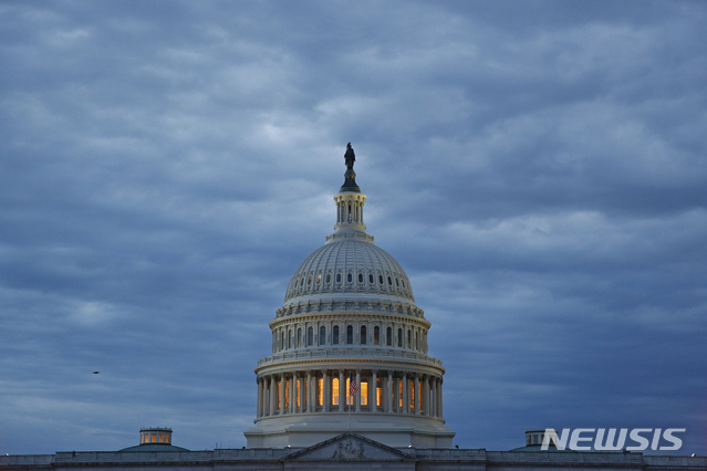 [워싱턴=AP/뉴시스]3일(현지시간) 미국 워싱턴에 위치한 의회의 모습. 2020.05.21.