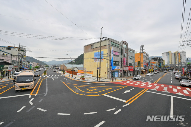 [안동=뉴시스] 지난해 5월 확장 개통된 청도 중심도로. (사진=뉴시스 DB) 2021.03.09