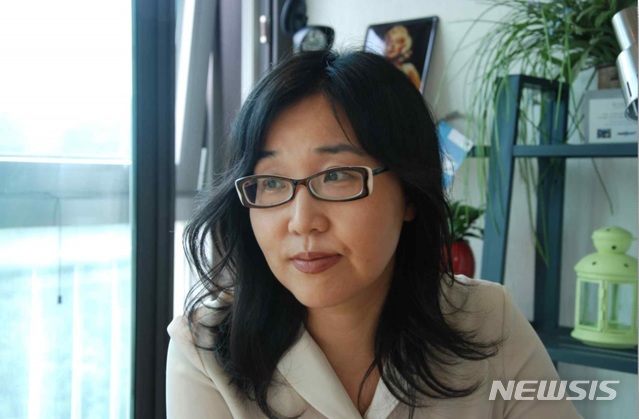 [서울=뉴시스]이선영 시인, 김종철문학상 수상. (사진 = 문학수첩 제공) 2020.05.06.photo@newsis.com