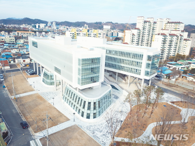 [진주=뉴시스] 진주 지식산업센터 전경.