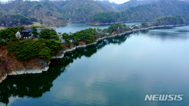 [청주=뉴시스] 충북 옥천 부소담악. (사진=뉴시스 DB) photo@newsis.com