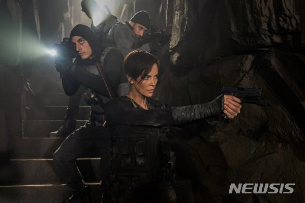 [서울=뉴시스]넷플릭스 오리지널 영화 '올드 가드'(사진=넷플릭스 제공)2020.05.11 photo@newsis.com