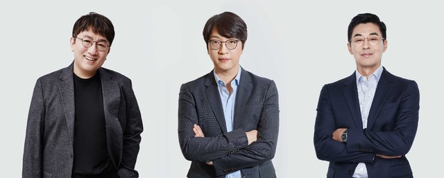 [서울=뉴시스] 왼쪽부터 방시혁 의장, 윤석준 Global CEO, 박지원 HQ CEO. 2020.05.11. (사진=빅히트 엔터테인먼트 제공) photo@newsis.com 