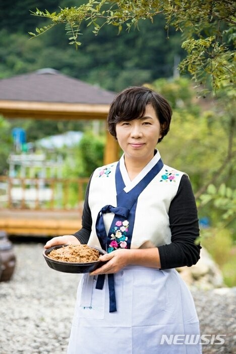 [진주=뉴시스] 제8대 안심농협의체 김현숙 신임 회장.