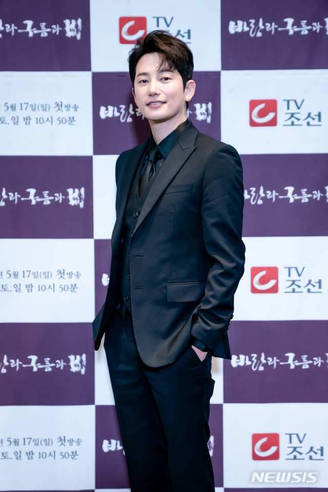 [서울=뉴시스] 14일 온라인 생중계로 진행된 TV조선 주말드라마 '바람과 구름과 비' 제작 발표회에 참석한 탤런트 박시후 (사진=TV조선 제공) 2020.05.14. photo@newsis.com 