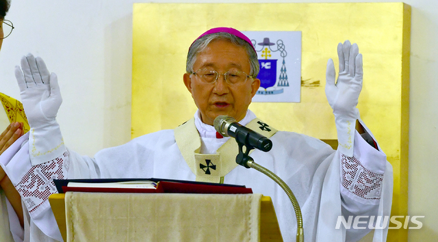 [광주=뉴시스] = 천주교광주대교장 김희중 대주교. (사진=뉴시스 DB). photo@newsis.com