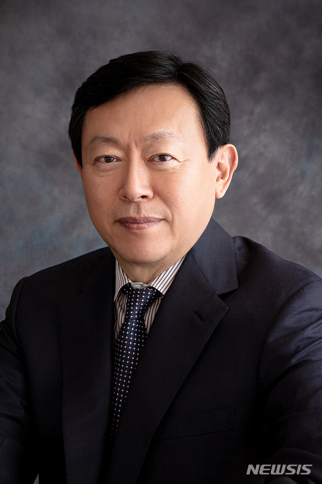 [서울=뉴시스] 신동빈 롯데그룹 회장. (사진 제공=롯데지주) 