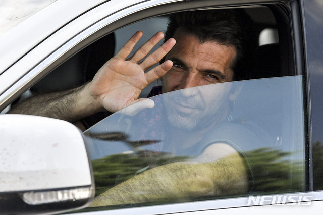 42세 골키퍼 부폰, 유벤투스와 1년 더