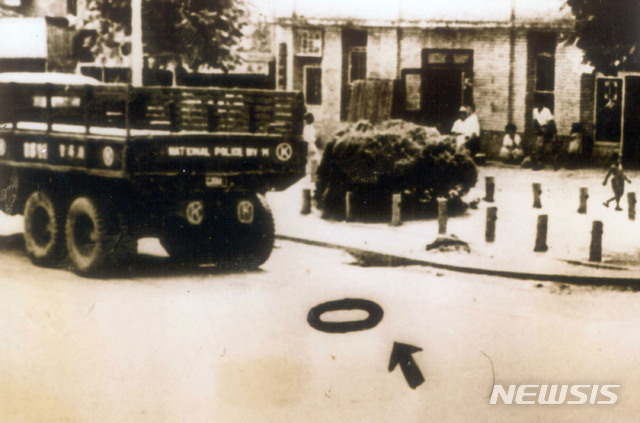 [서울=뉴시스] 1947년 7월 19일 몽양(夢陽) 여운형(呂運亨)이 암살당한 혜화동 로터리 현장. (사진=몽양여운형선생기념사업회 제공) 2020.05.24. photo@newsis.com (* 위 사진은 재배포, 재판매, DB 및 활용을 금지합니다)