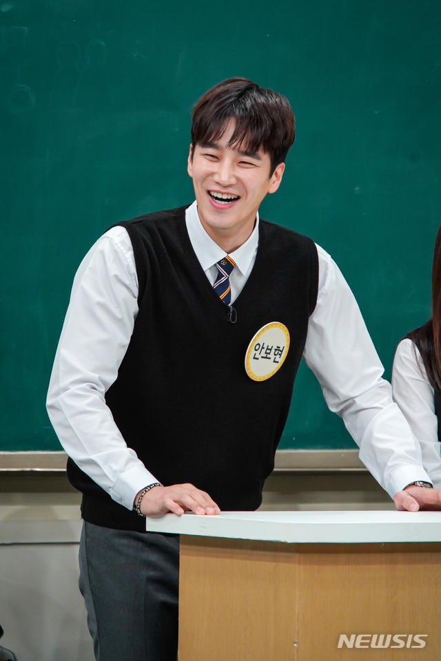 [서울=뉴시스] JTBC 예능 프로그램 '아는 형님'에 출연한 탤런트 안보현 (사진=JTBC 제공) 2020.05.29. photo@newsis.com