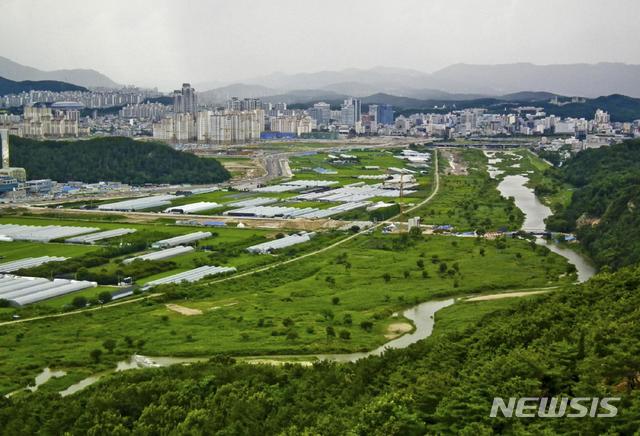 [대전=뉴시스] 월평공원 갑천 습지 