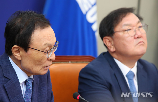 [서울=뉴시스] 장세영 기자 = 이해찬 더불어민주당 대표가 1일 서울 여의도 국회에서 열린 더불어민주당 최고위원회의에 참석해 현안관련 발언을 하고 있다. 2020.06.01.&nbsp; photothink@newsis.com