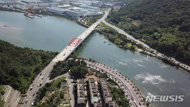 창원 봉암교, 왕복 4차로에서 8차로로 확장된다.