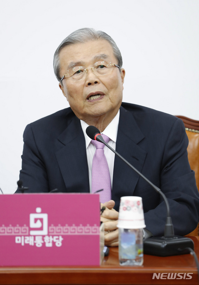 [서울=뉴시스] 최동준 기자 = 김종인 미래통합당 비상대책위원장이 4일 서울 여의도 국회에서 '기본소득 문제' 등 현안 관련 기자간담회를 하고 있다. 2020.06.04.&nbsp; photocdj@newsis.com