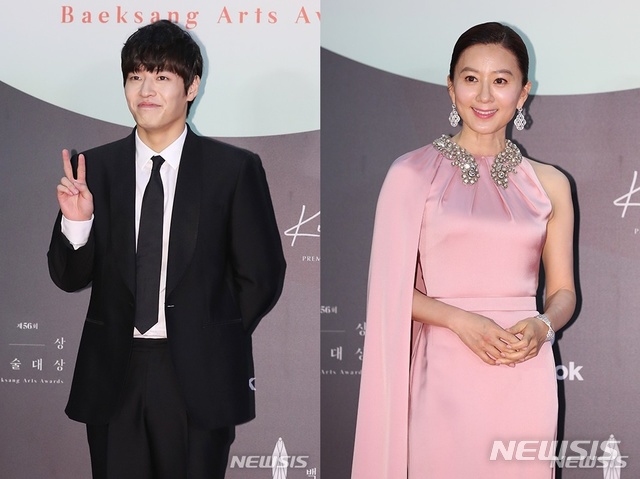 [서울=뉴시스] 배우 강하늘과 김희애가 5일 경기 일산 킨텍스에서 열린 '제56회 백상예술대상(2020)' 레드카펫 포토월 행사에서 포즈를 취하고 있다. (사진=백상예술대상 사무국 제공) 2020.06.05.