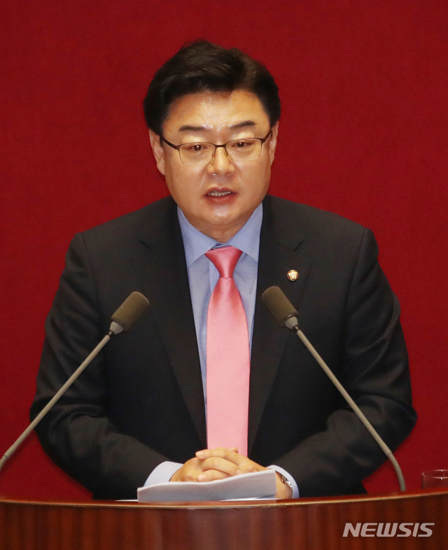 [서울=뉴시스] 김진아 기자 = 김성원 미래통합당 원내수석부대표가 12일 서울 여의도 국회에서 열린 본회의에서 의사진행 발언을 하고 있다. 2020.06.12.&nbsp; bluesoda@newsis.com