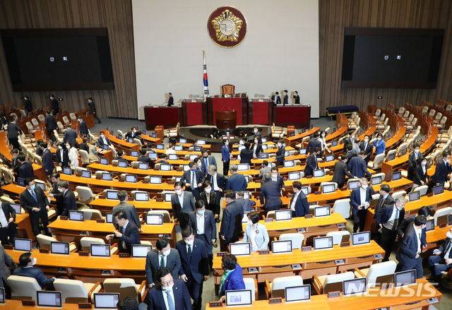 與 '종부세 강화' 강공…野 '공시가격 신뢰 논란' 맞불