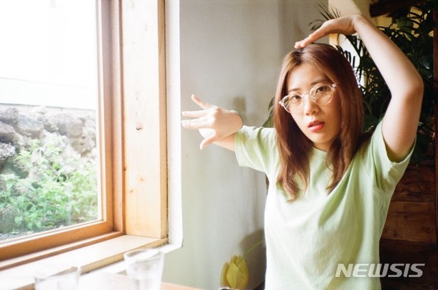 [서울=뉴시스] '볼빨간 사춘기' 출신 우지윤 (사진=우지윤 인스타그램) photo@newsis.com