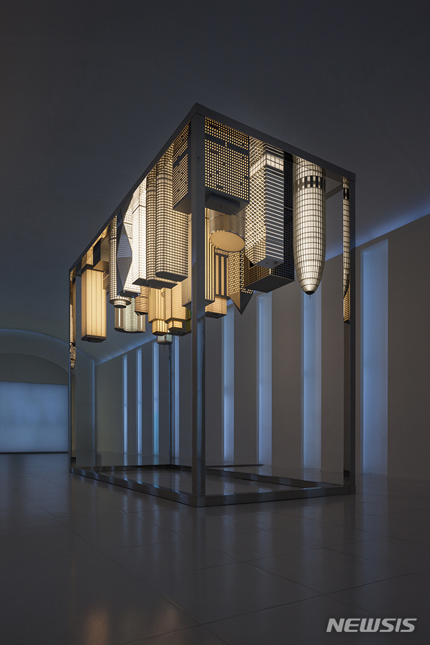[서울=뉴시스] Elmgreen Dragset City in the Sky 2019. 사진=파라다이스아트 스페이스 제공.