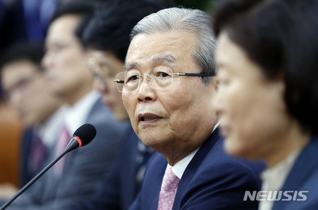 [서울=뉴시스] 최동준 기자 = 김종인 미래통합당 비상대책위원장이 18일 서울 여의도 국회에서 열린 정강정책개정특위 1차회의에 참석해 발언하고 있다. 2020.06.18. photocdj@newsis.com