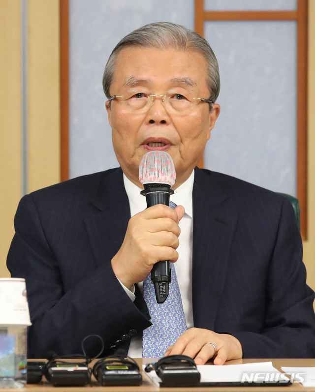 [서울=뉴시스] 김진아 기자 = 김종인 미래통합당 비상대책위원장이 19일 서울 여의도 국회 의원회관에서 열린 초선의원과의 간담회에 참석해 발언하고 있다. 2020.06.19. bluesoda@newsis.com