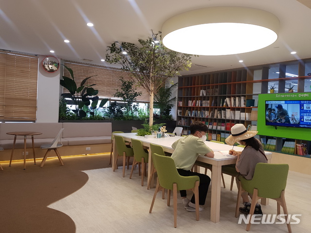 [서울=뉴시스]강서센터 주민쉼터. (사진=서울주택도시공사 제공) 2020.06.25. photo@newsis.com