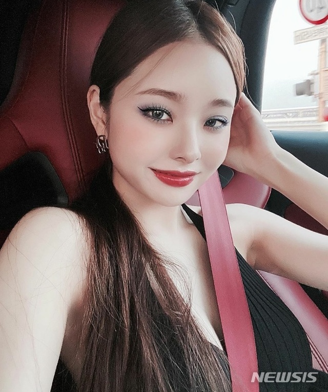 [서울=뉴시스] 인플루언서 겸 유튜버 송지아. (사진 = 송지아 인스타그램) photo@newsis.com