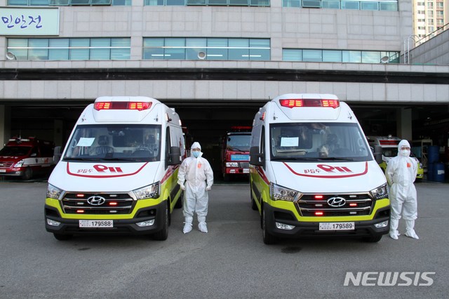 [부산=뉴시스] 부산소방재난본부는 신종 코로나바이러스 감염증(코로나19) 장기화 등에 대비해 음압·대형 특수구급차 3대를 도입해 배치했다고 1일 밝혔다. (사진=부산소방재난본부 제공). 2020.07.01. photo@newsis.com