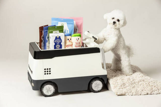 식음료업계, 반려견 사업 속속 진출..."반려인 1천만 시대"