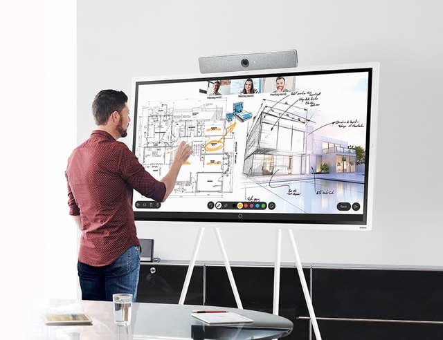 [서울=뉴시스] 삼성전자의 ‘웹엑스 온 플립’(Webex on Flip)은 화상회의와 디스플레이 기술의 조합으로, 집에서도 디지털 방식으로 소통하는 데 효과적이며 안전한 솔루션이다. 사진 삼성전자