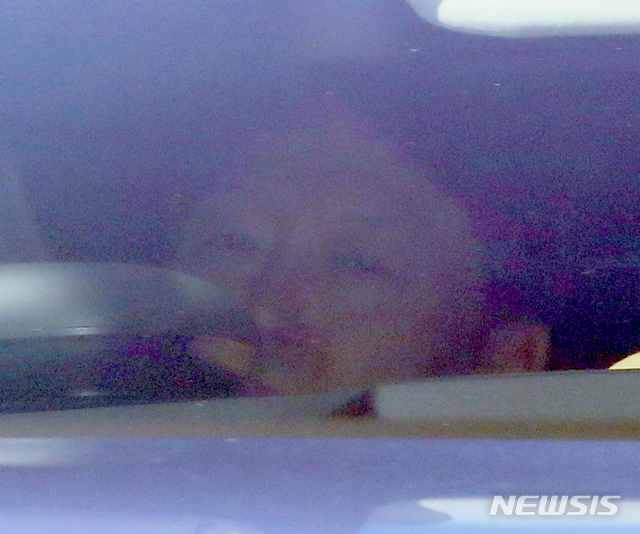 [서울=뉴시스] 전진환 기자 = 윤석열 검찰총장이 지난 3일 오전 서울 서초구 대검찰청으로 출근하고 있다. 2020.07.03. amin2@newsis.com