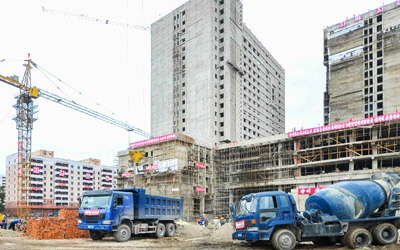 [서울=뉴시스] 지난 2일 평양종합병원 건립 현장. 2020.07.05. (사진=노동신문 캡처)