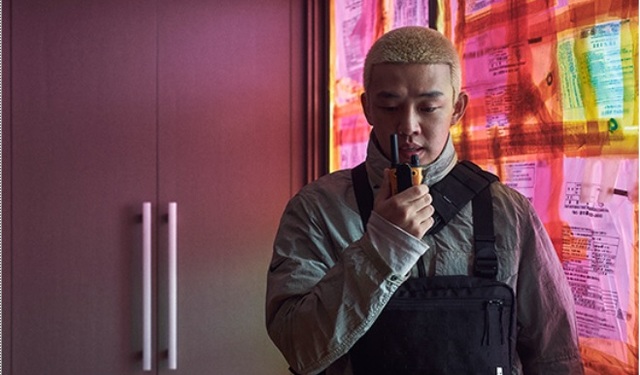 [서울=뉴시스] 영화 '#살아있다' 속 배우 유아인 (사진 = 롯데엔터테인먼트) 2020.07.08. photo@newsis.com