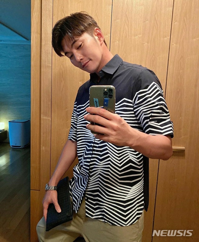 [서울=뉴시스] 쇼호스트 이민웅. (사진 = 이민웅 인스타그램) photo@newsis.com