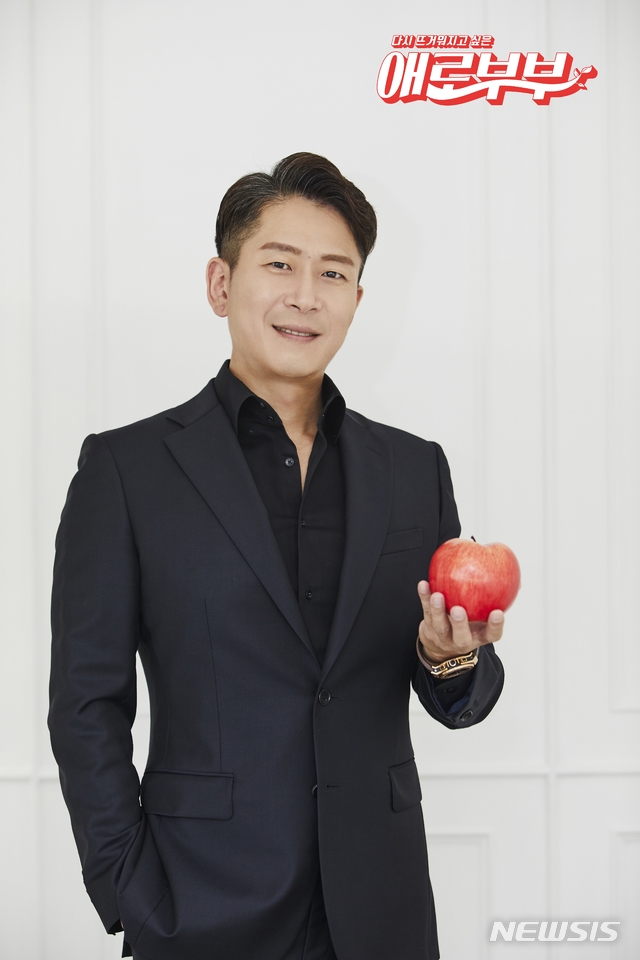 [서울=뉴시스] 스카이TV·채널A 예능 프로그램 '다시 뜨거워지고 싶은 애로부부'에 출연하는 정신과 의사 양재진 (사진=스카이TV·채널A 제공) 2020.07.09. photo@newsis.com 