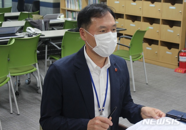 윤철훈 장학관, 제주도교육청 학교교육과 