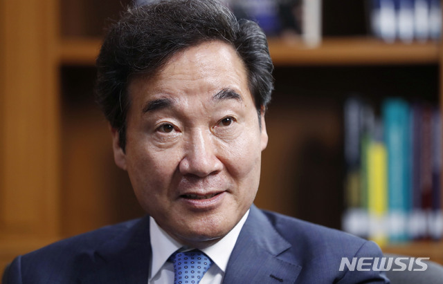 [서울=뉴시스] 최동준 기자 = 당대표 출마를 선언한 이낙연 더불어민주당 의원이 9일 서울 여의도 국회의원회관에서 뉴시스와 인터뷰를 하고 있다. 2020.07.09.&nbsp; photocdj@newsis.com