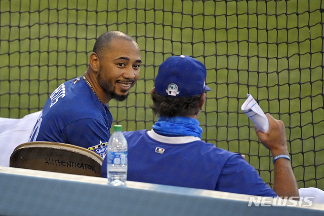 [LA=AP/뉴시스]무키 베츠(왼쪽). 2020.07.09. 