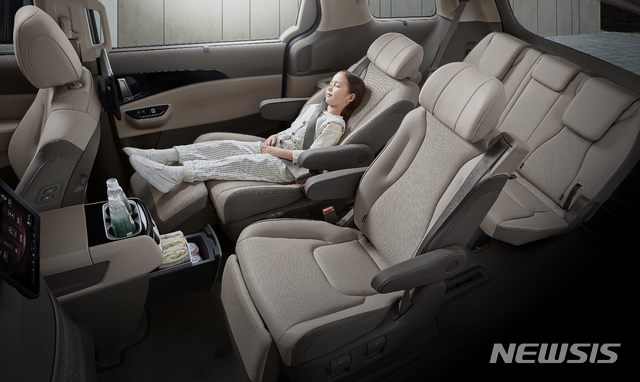 [서울=뉴시스] 4세대 카니발 내장