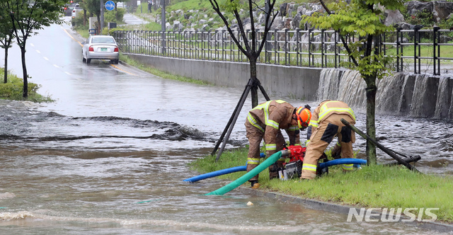 대전 시간당 50㎜ 물폭탄…주택·지하차도 침수 등 피해 속출