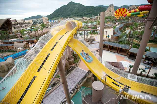 [서울=뉴시스]롯데워터파크 '워터 코스터'