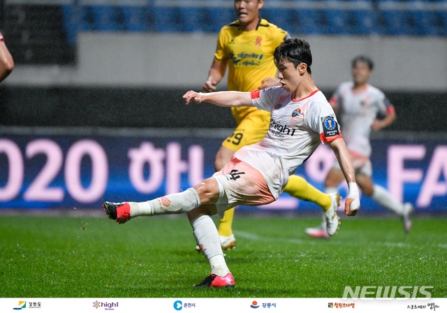 강원FC 이영재 멀티골