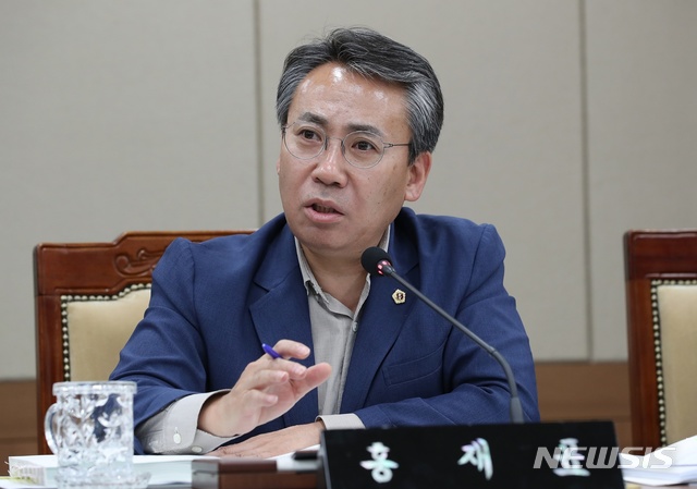 [홍성=뉴시스]충남도의회 홍재표 의원.